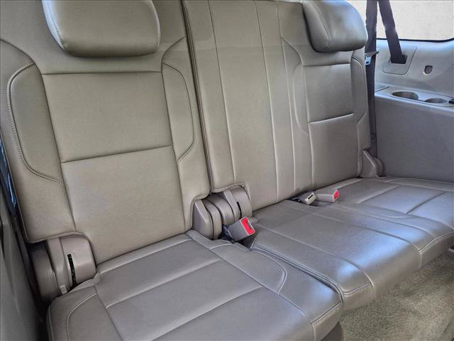 Used 2017 Chevrolet Suburban LT AWD/4WD image 25