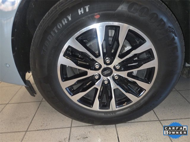 Used 2025 Ford Expedition Platinum image 10