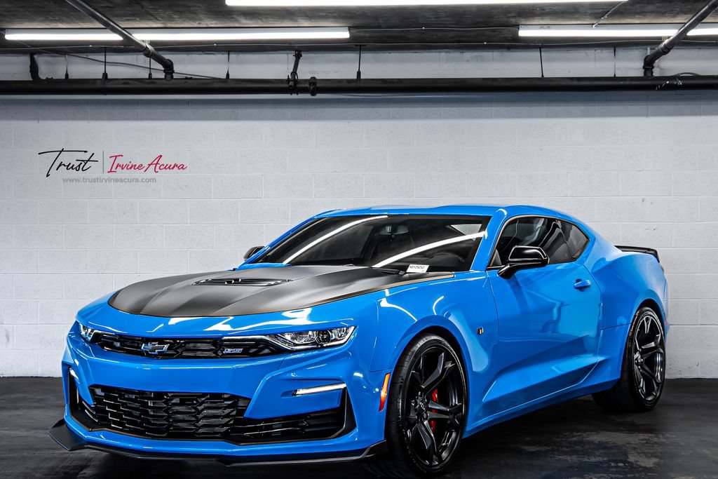 Used 2022 Chevrolet Camaro SS RWD image 1