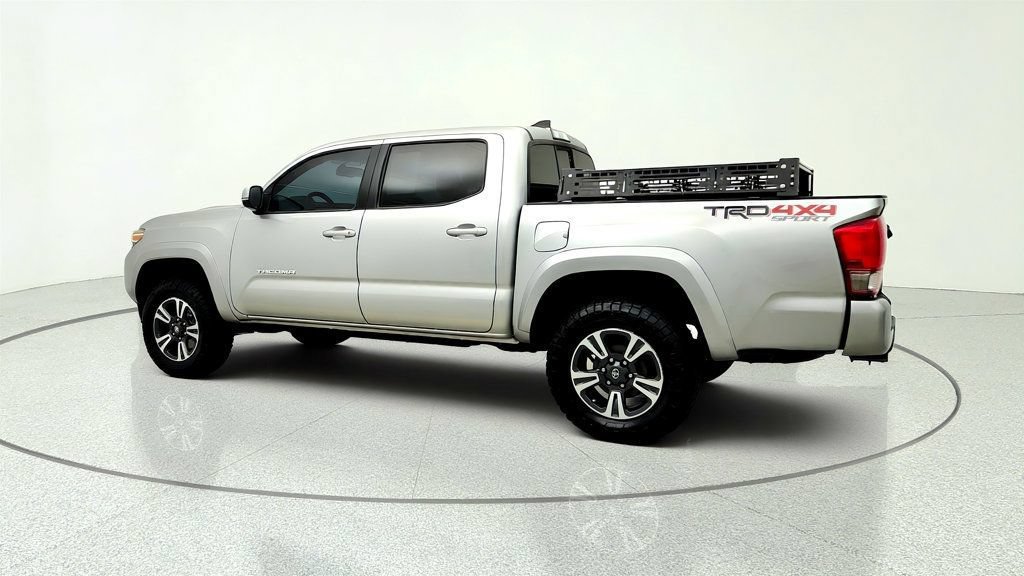 Used 2016 Toyota Tacoma TRD Sport w/ Towing Package AWD/4WD image 7