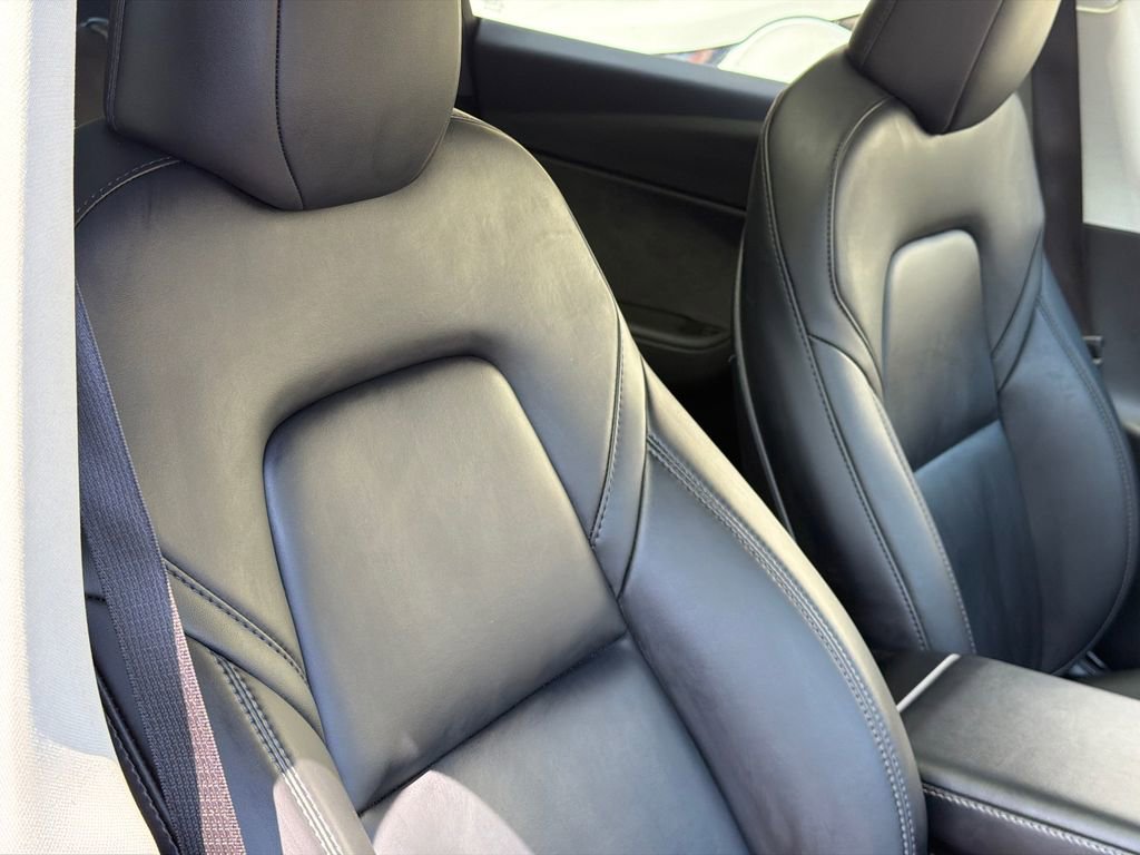 Used 2024 Tesla Model Y Long Range RWD image 11