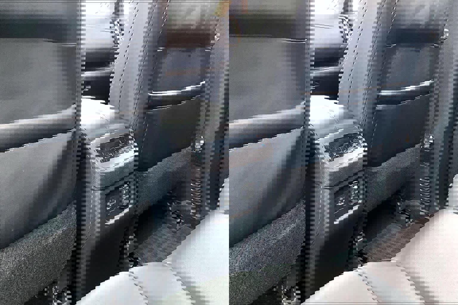 Certified 2024 Nissan Pathfinder Platinum w/ Cargo Package image 34