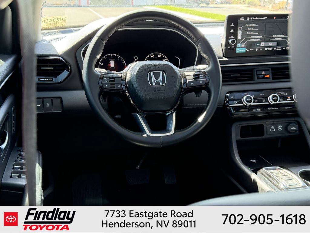 Used 2025 Honda Pilot Touring image 8