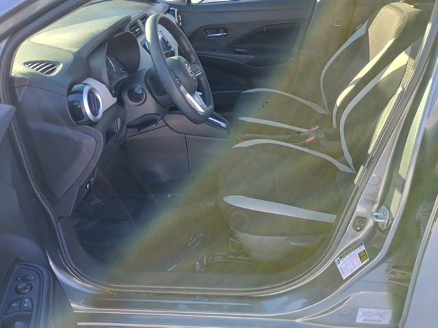 Used 2021 Nissan Versa SV FWD image 25