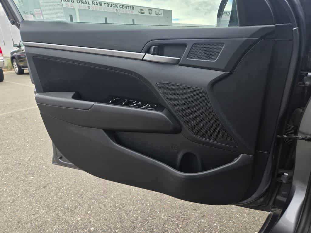 Used 2018 Hyundai Elantra Value Edition FWD image 18