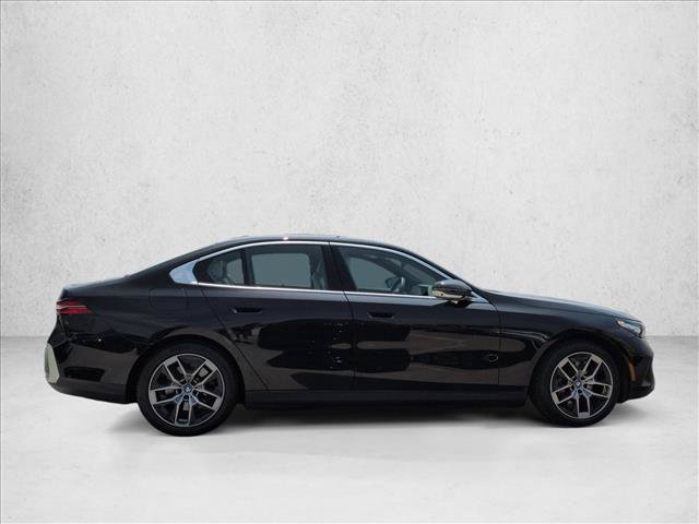 Used 2024 BMW i5 eDrive40i w/ Executive Package RWD image 4