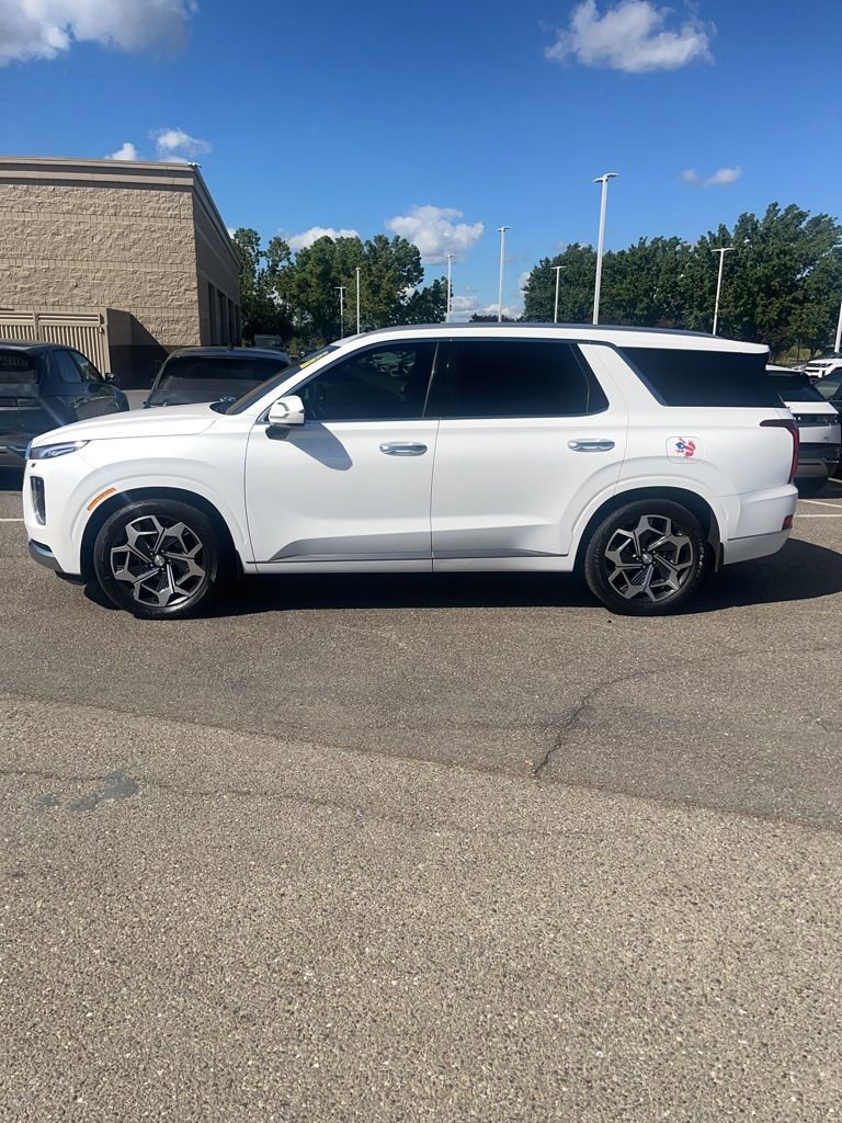 Used 2022 Hyundai Palisade Calligraphy w/ Cargo Package image 3