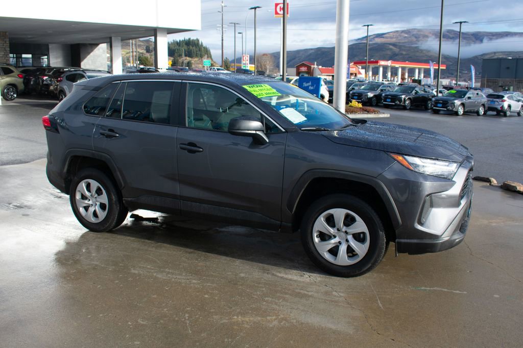 Used 2024 Toyota RAV4 LE image 10