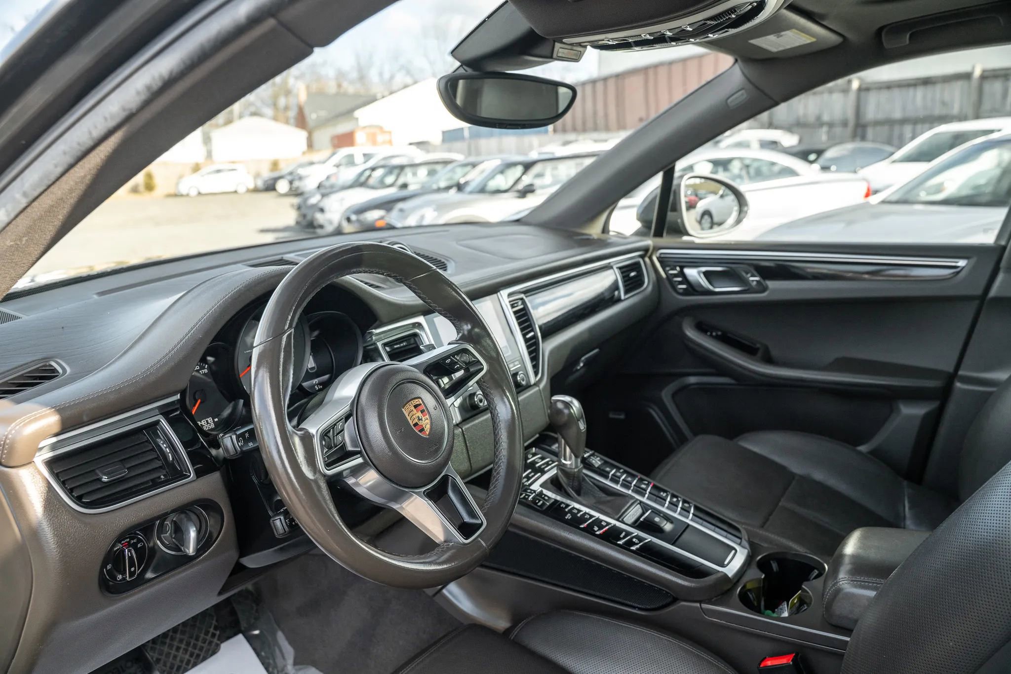 Used 2018 Porsche Macan S image 6