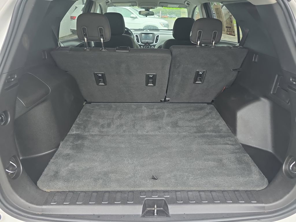 Used 2018 Chevrolet Equinox LT FWD image 11
