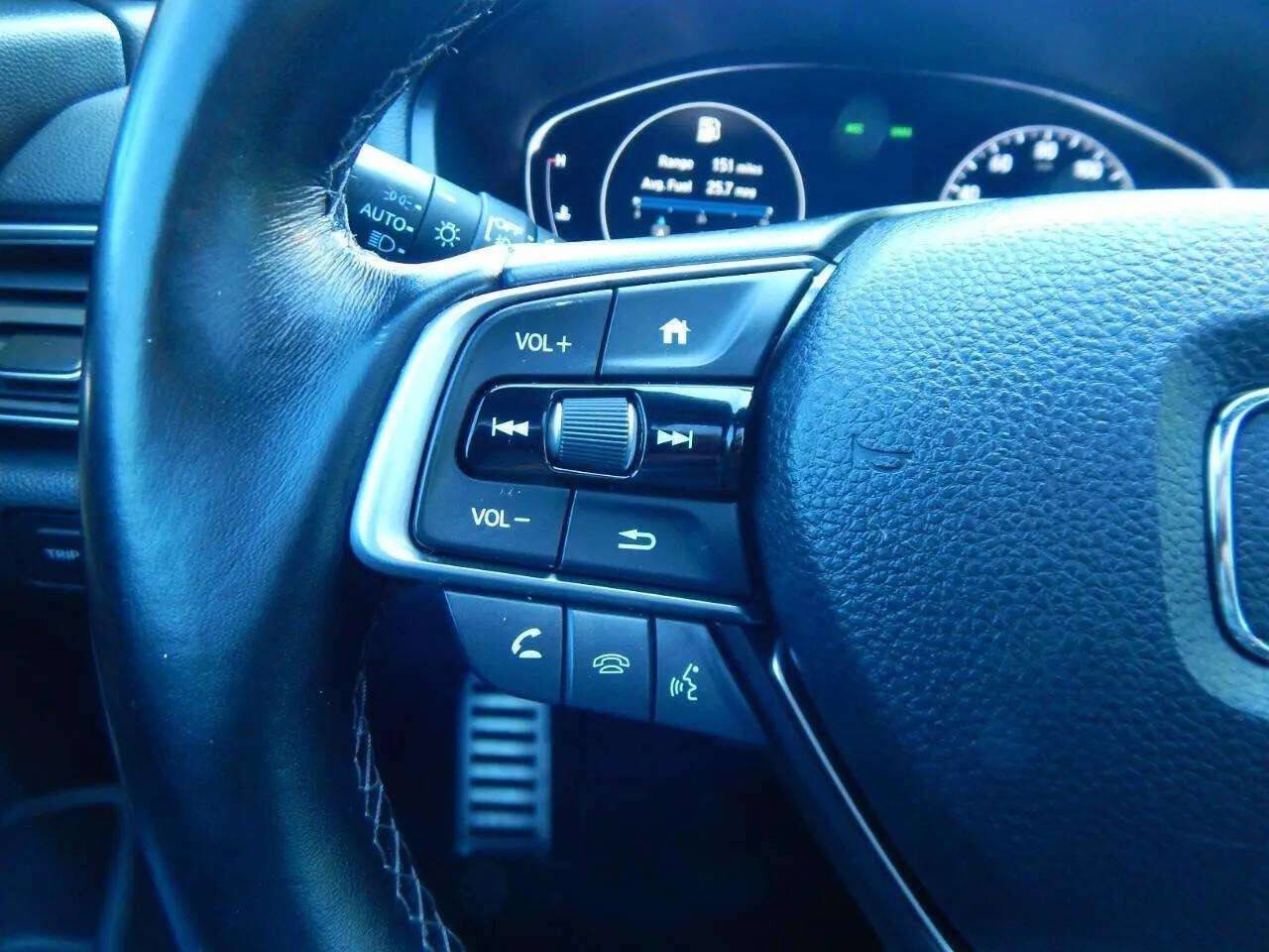 Used 2018 Honda Accord Sport image 21