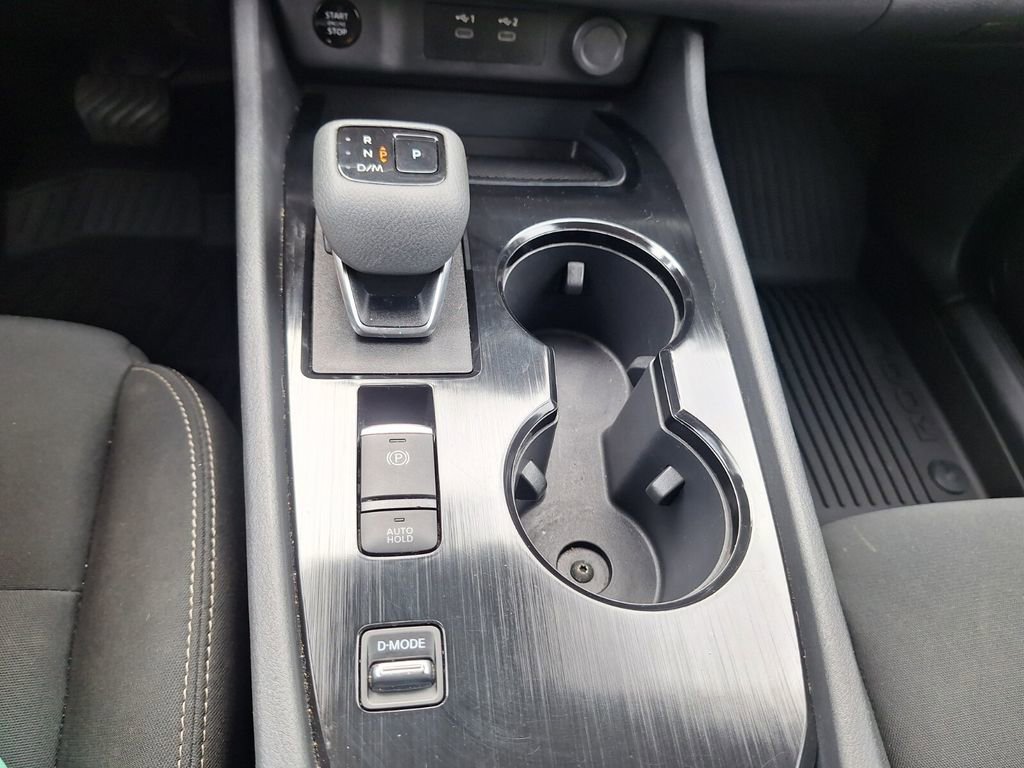Used 2024 Nissan Rogue S image 18