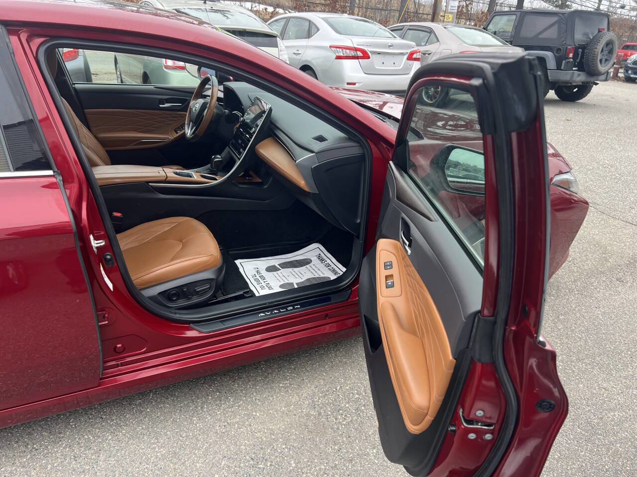 Used 2019 Toyota Avalon Limited w/ Advanced Safety Package image 9