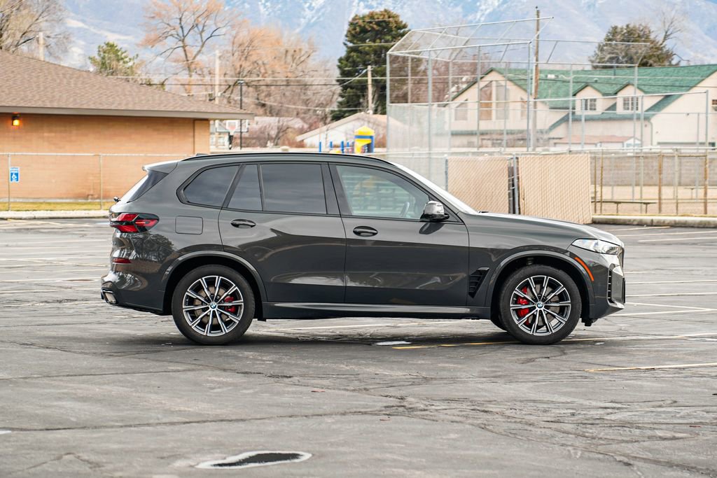 Used 2024 BMW X5 xDrive40i w/ M Sport Package image 4