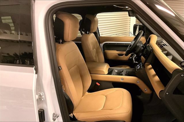 Certified 2026 Land Rover Defender 110 X-Dynamic SE AWD/4WD image 6