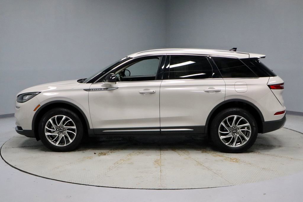 Used 2021 Lincoln Corsair AWD w/ Equipment Group 101A image 9