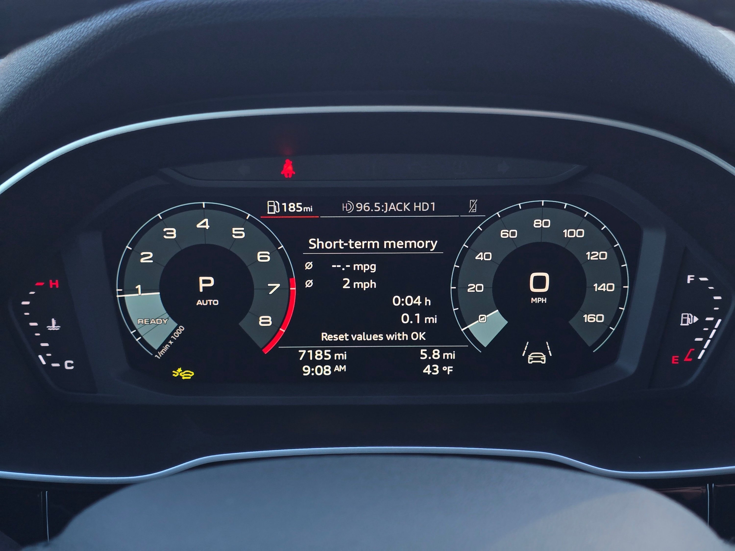 Certified 2025 Audi Q3 2.0T Premium AWD/4WD image 38