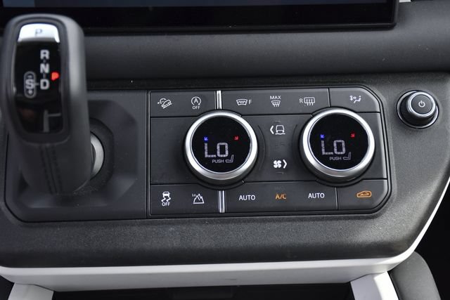 Used 2025 Land Rover Defender 110 S AWD/4WD image 13