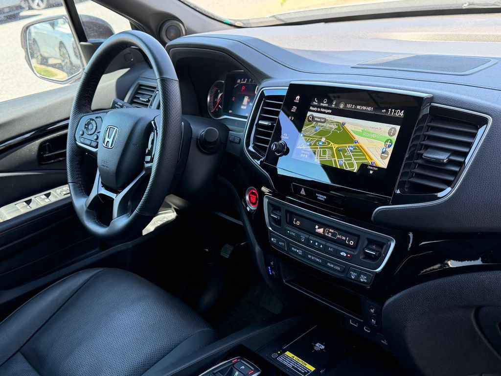 Certified 2024 Honda Passport Black Edition image 14