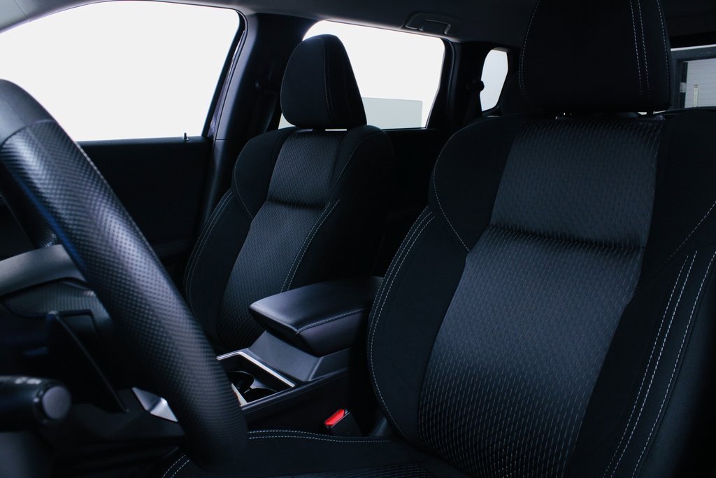 Used 2024 Mitsubishi Outlander ES image 5