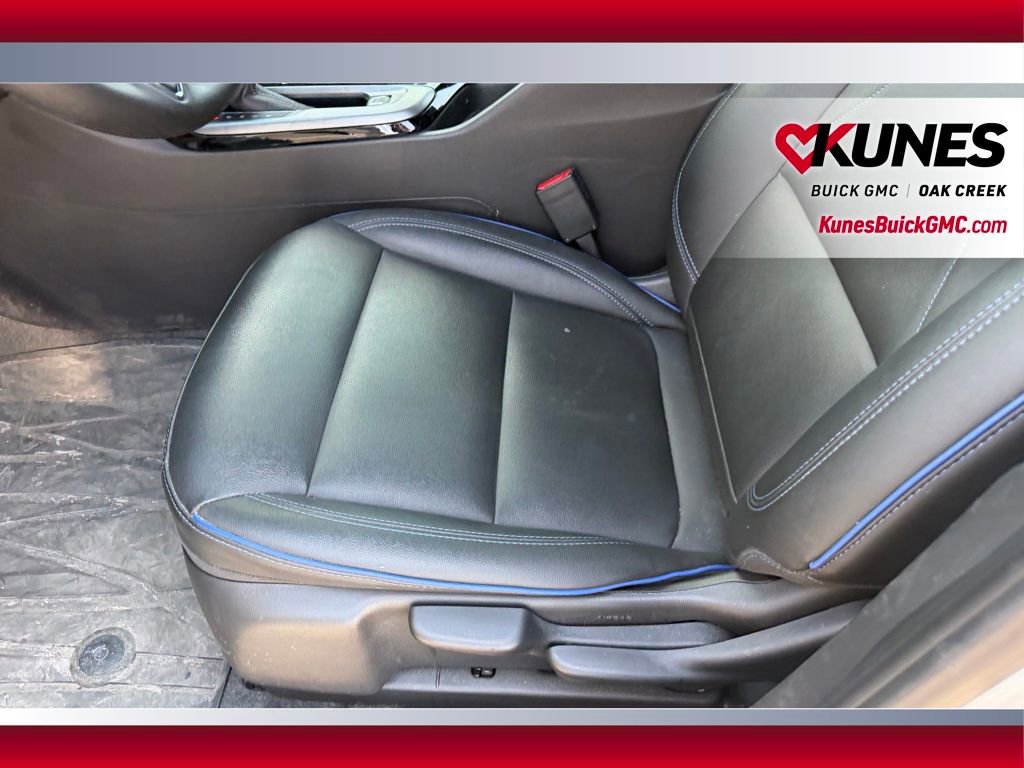 Used 2025 Buick Envista Sport Touring w/ Convenience II Package FWD image 12