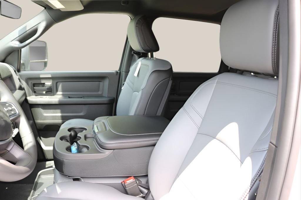 New 2026 RAM 3500 Tradesman AWD/4WD image 12