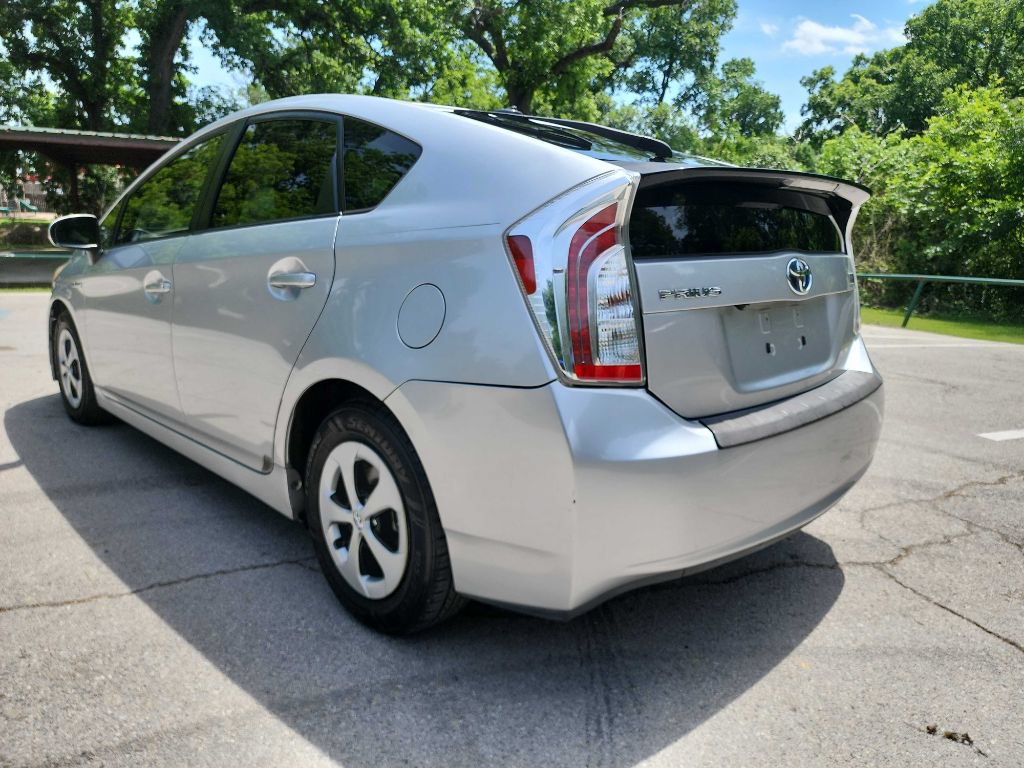 Used 2012 Toyota Prius Three w/ Solar Roof Pkg FWD image 5
