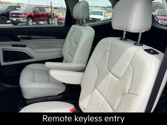 Used 2022 Kia Telluride SX w/ Nightfall Edition Package AWD/4WD image 20