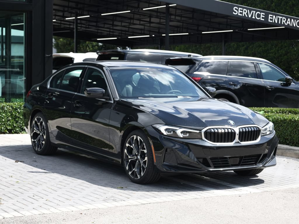 Used 2025 BMW 330i Sedan w/ Premium Package RWD image 2