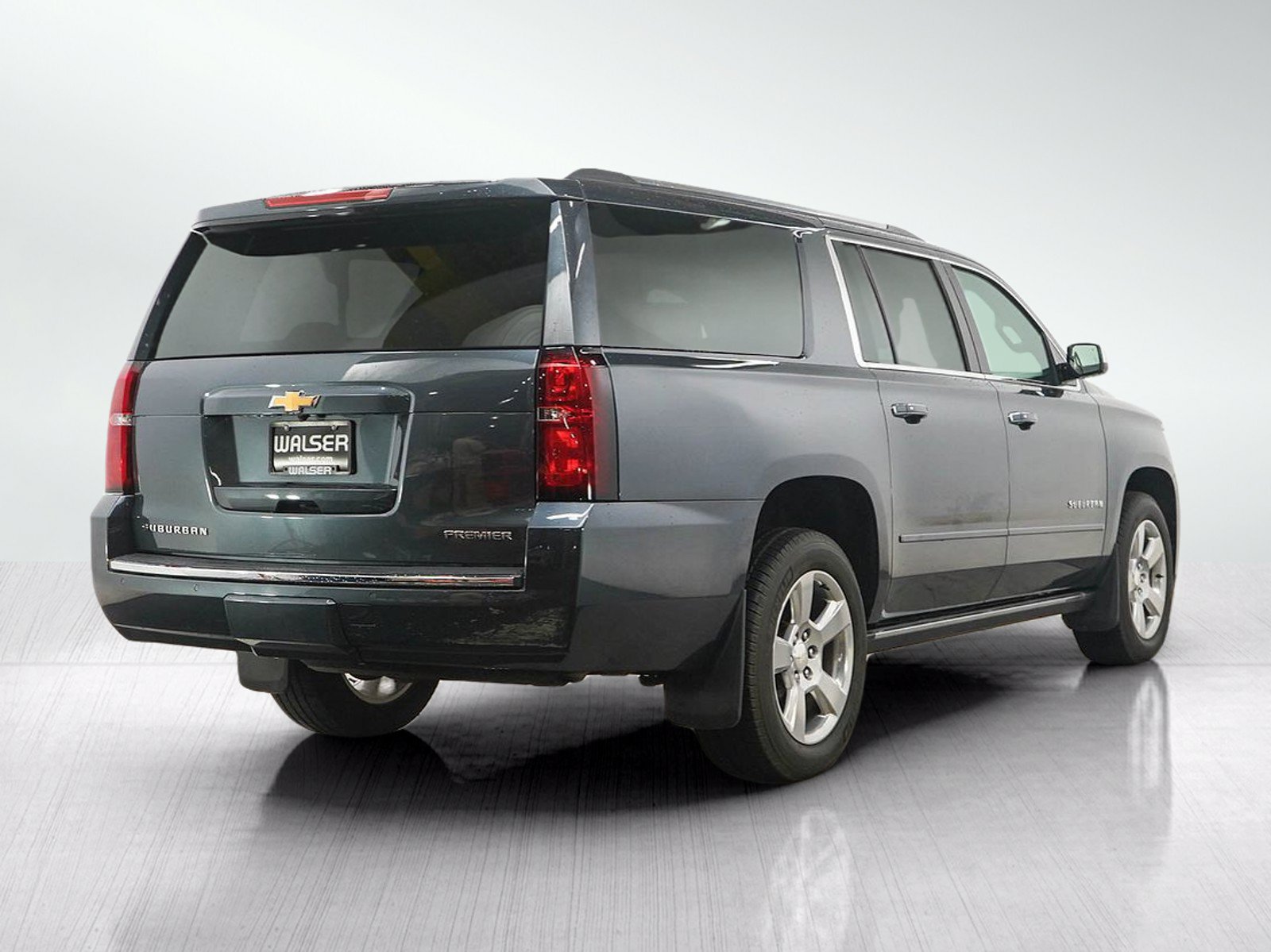 Used 2019 Chevrolet Suburban Premier AWD/4WD image 5