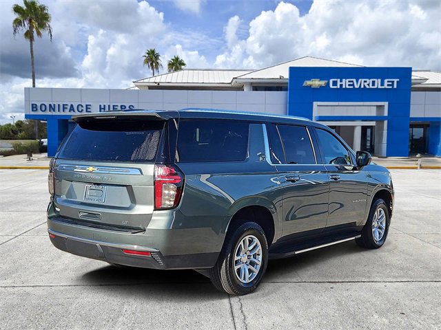 Used 2024 Chevrolet Suburban LT image 4