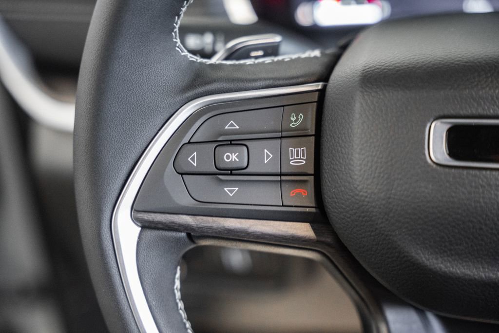 New 2025 Jeep Grand Cherokee L Limited w/ Luxury Tech Group II image 28