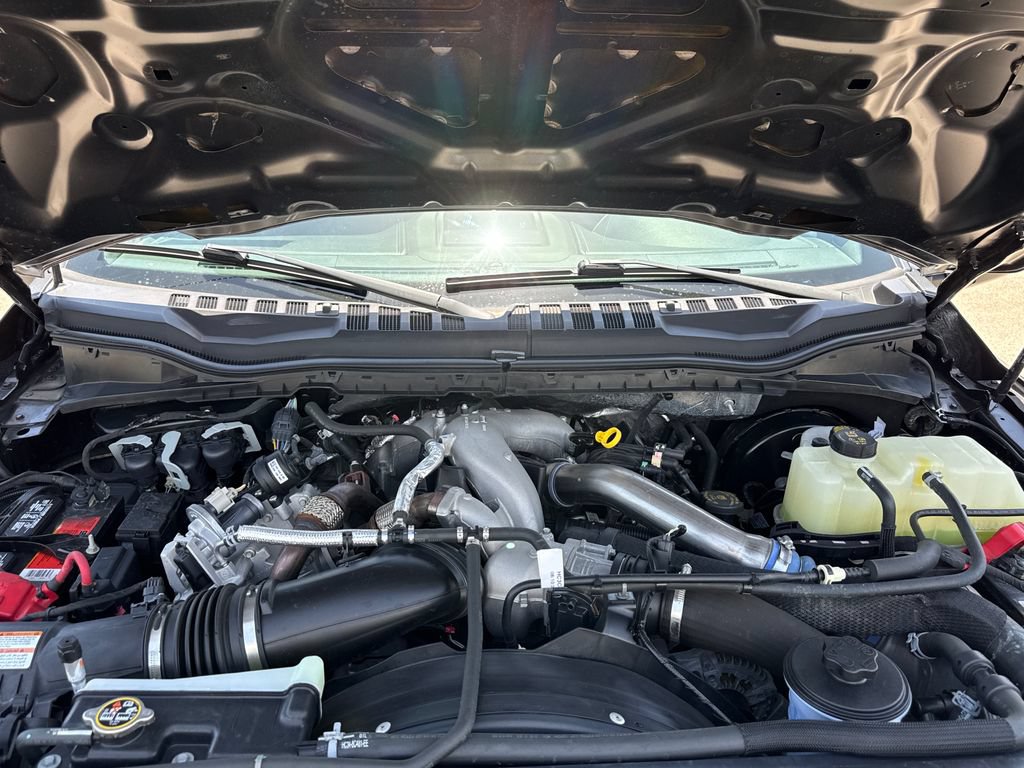 Used 2022 Ford F250 Lariat w/ Lariat Value Package AWD/4WD image 32