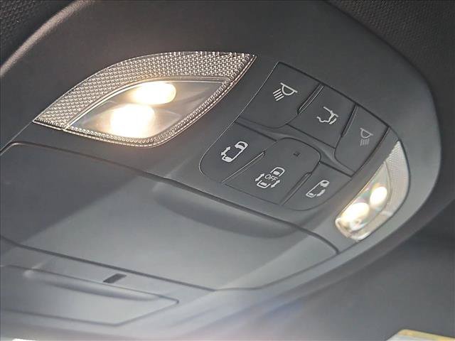 Used 2021 Chrysler Pacifica Touring FWD image 20