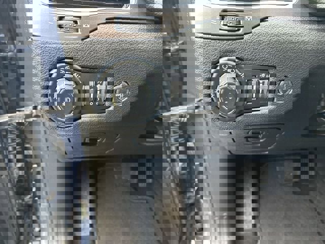 Used 2019 Jeep Cherokee Limited image 17