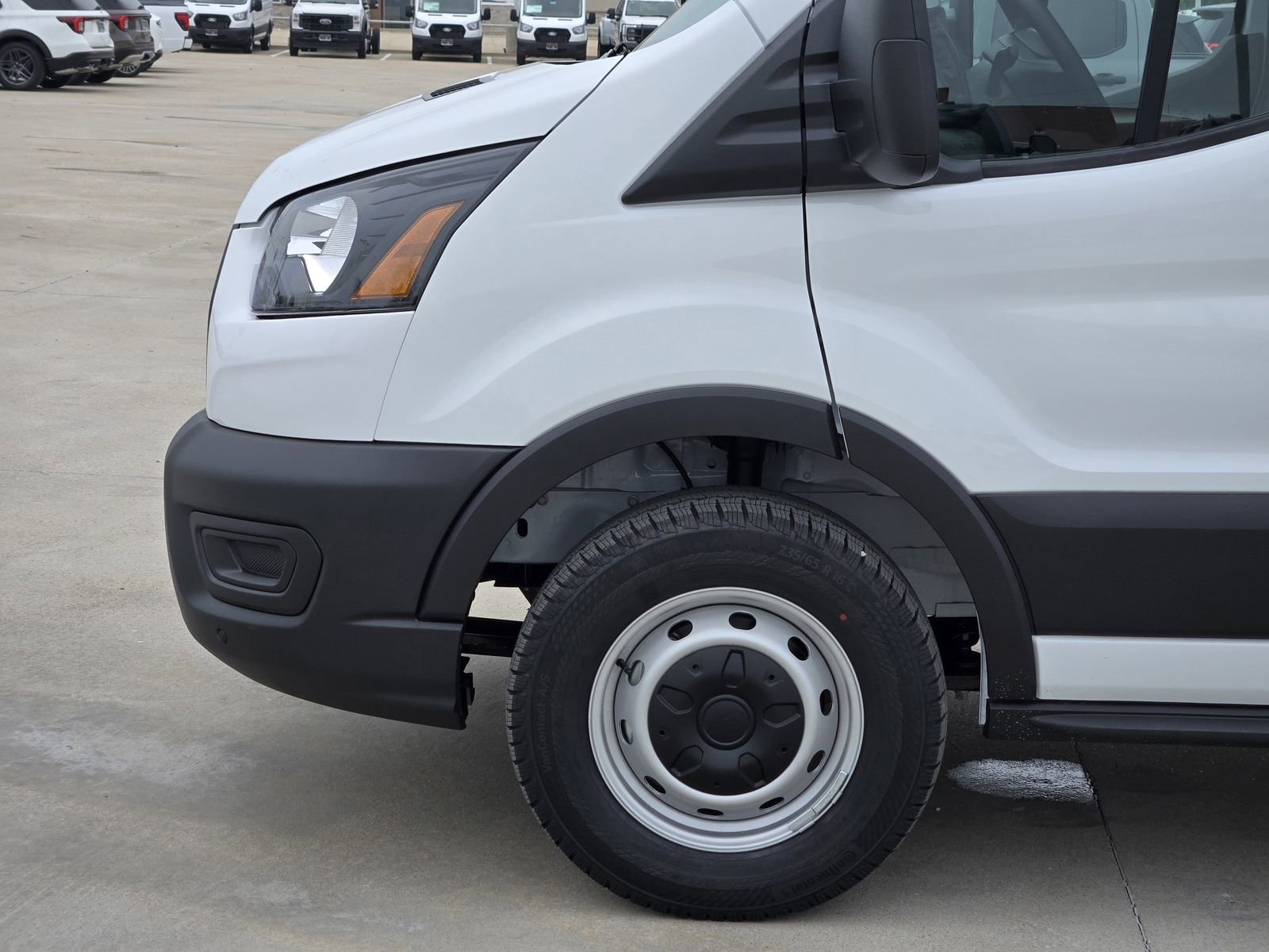 New 2026 Ford Transit 250 148 Medium Roof RWD image 9