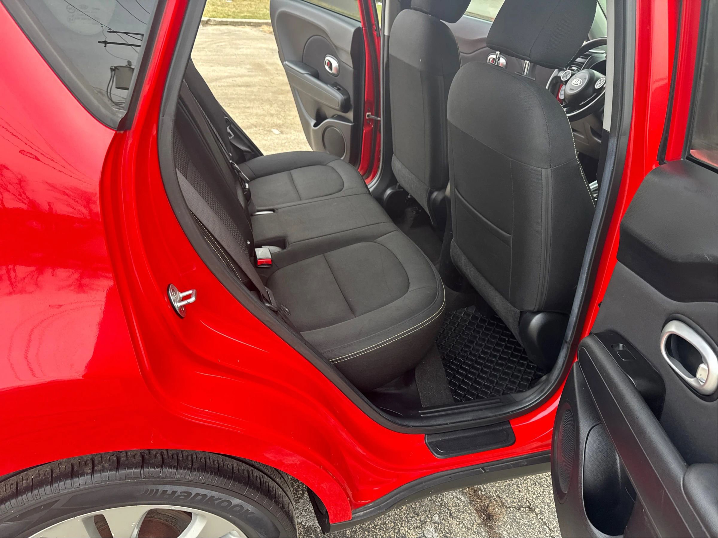 Used 2015 Kia Soul + image 24