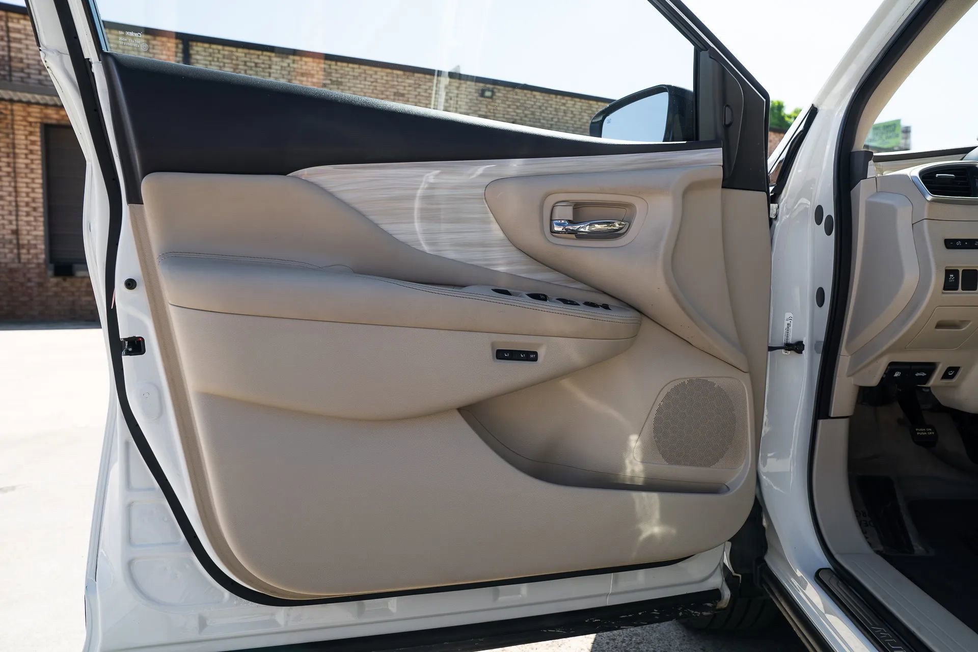 Used 2015 Nissan Murano Platinum w/ Platinum Technology Package image 21