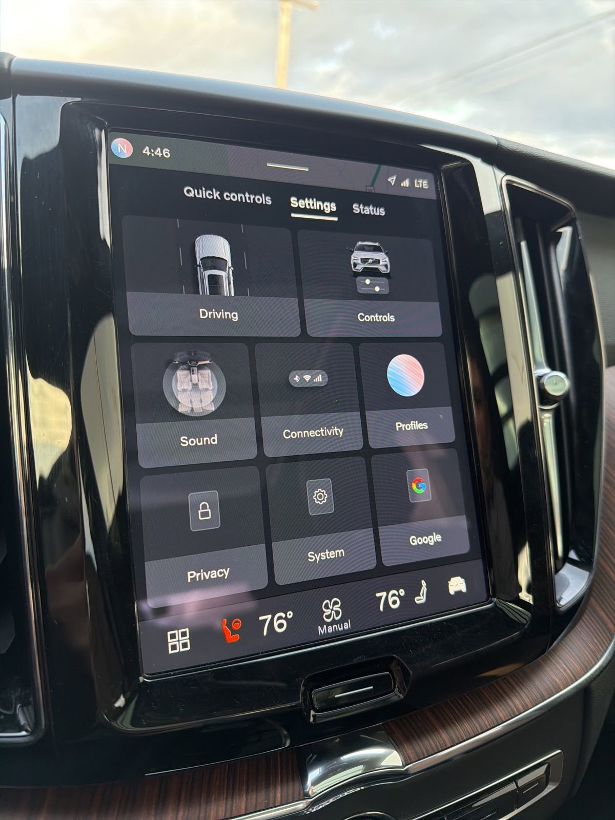 Certified 2025 Volvo XC60 T8 Plus w/ Protection Package Premier image 41