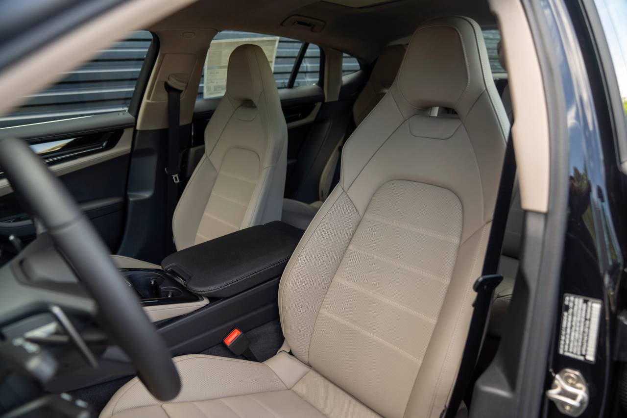 New 2026 Porsche Panamera 4 AWD/4WD image 5