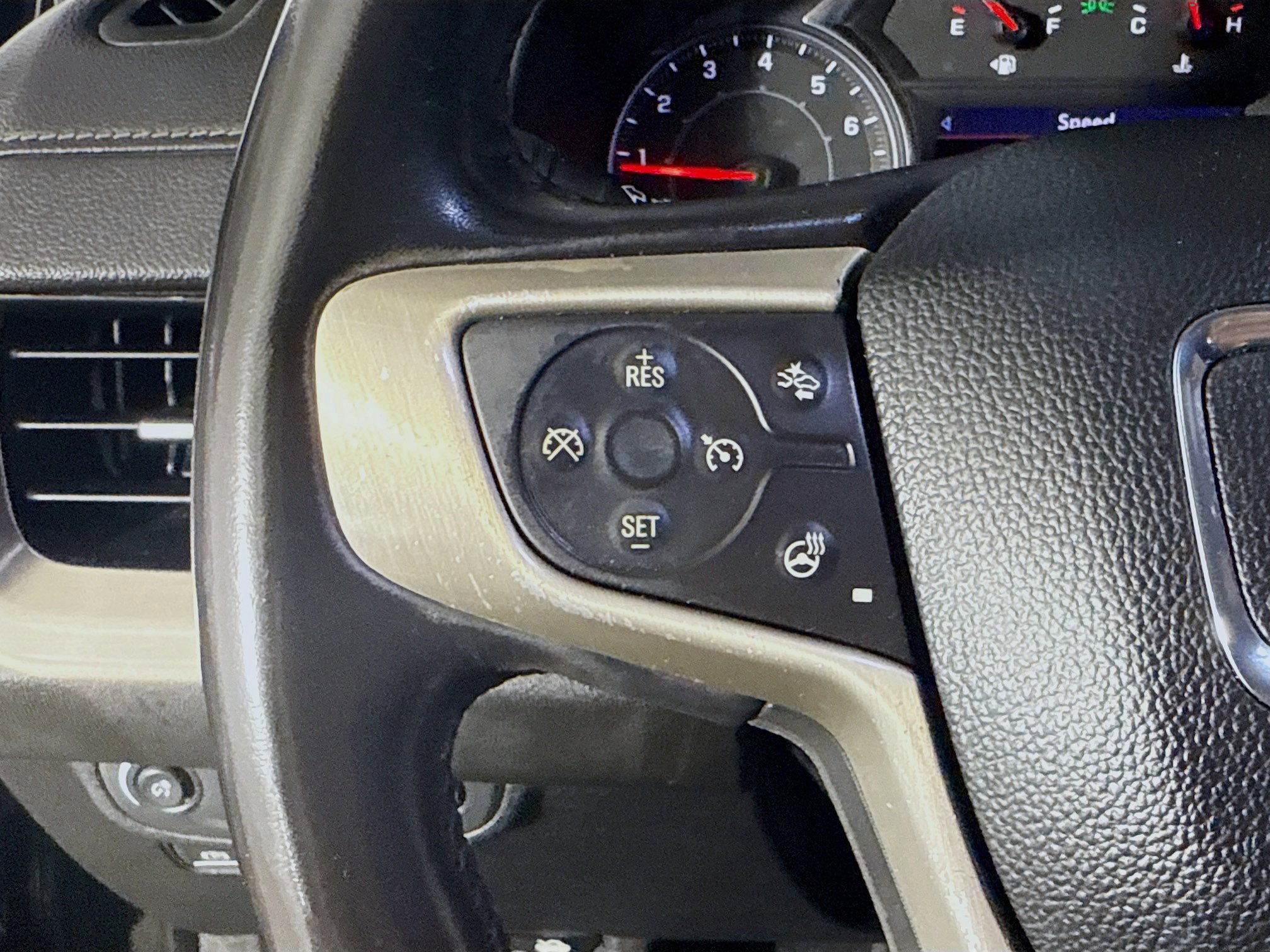 Used 2019 GMC Terrain Denali w/ Advanced Safety Package image 14