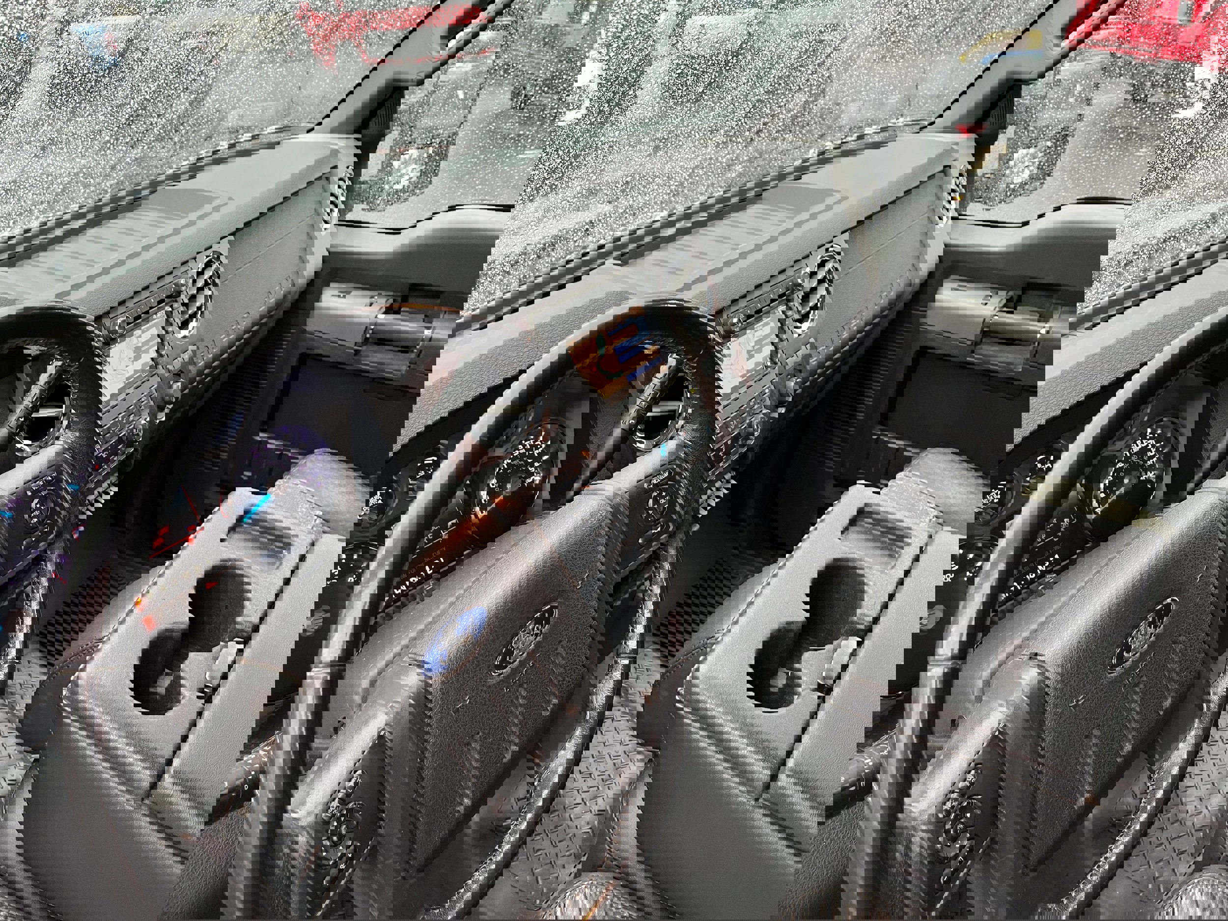 Used 2011 Ford F350 Lariat w/ Lariat Interior Pkg image 9