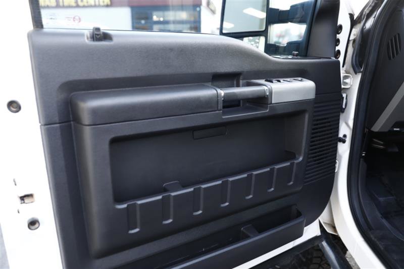 Used 2013 Ford F250 Lariat image 26