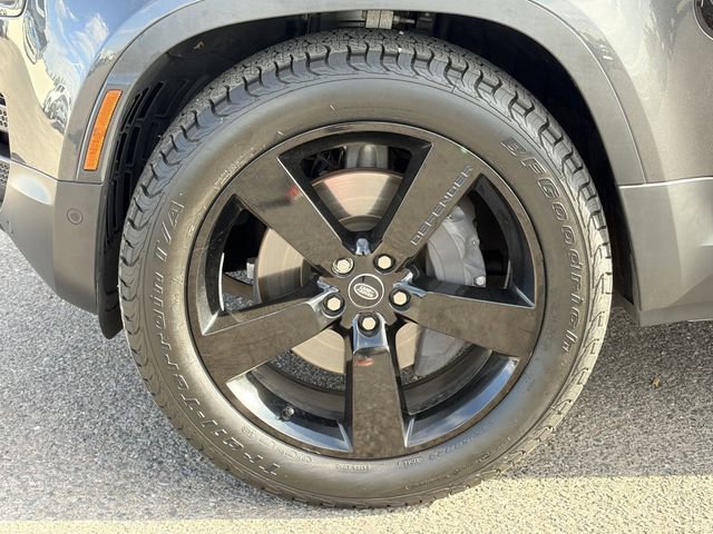 Used 2024 Land Rover Defender 130 S image 30