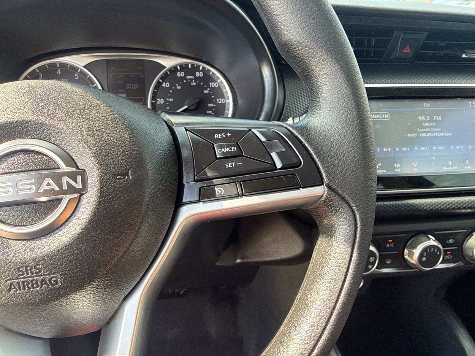 Used 2022 Nissan Kicks S FWD image 12
