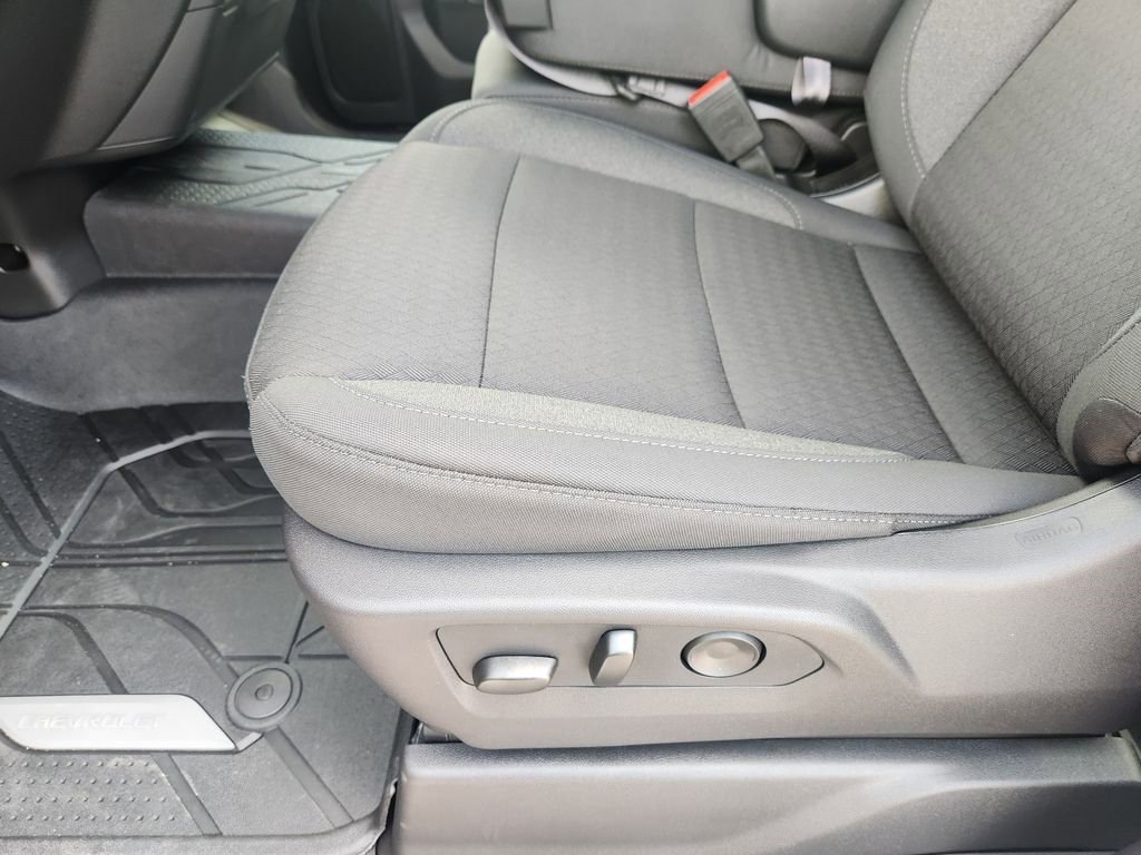 New 2026 Chevrolet Silverado 2500 Custom w/ Custom Value Package AWD/4WD image 24