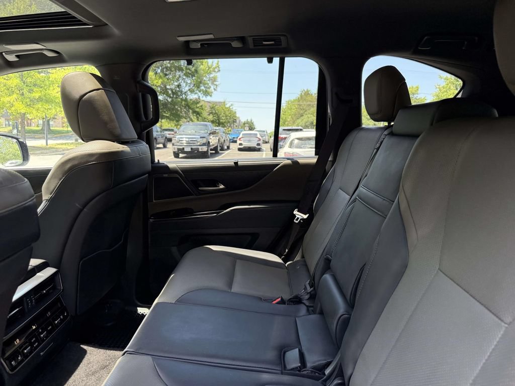 Used 2025 Lexus LX 700h Overtrail w/ Accessory Package (Z1) AWD/4WD image 17