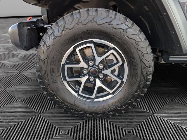 Certified 2025 Jeep Wrangler Rubicon w/ Convenience Group image 8