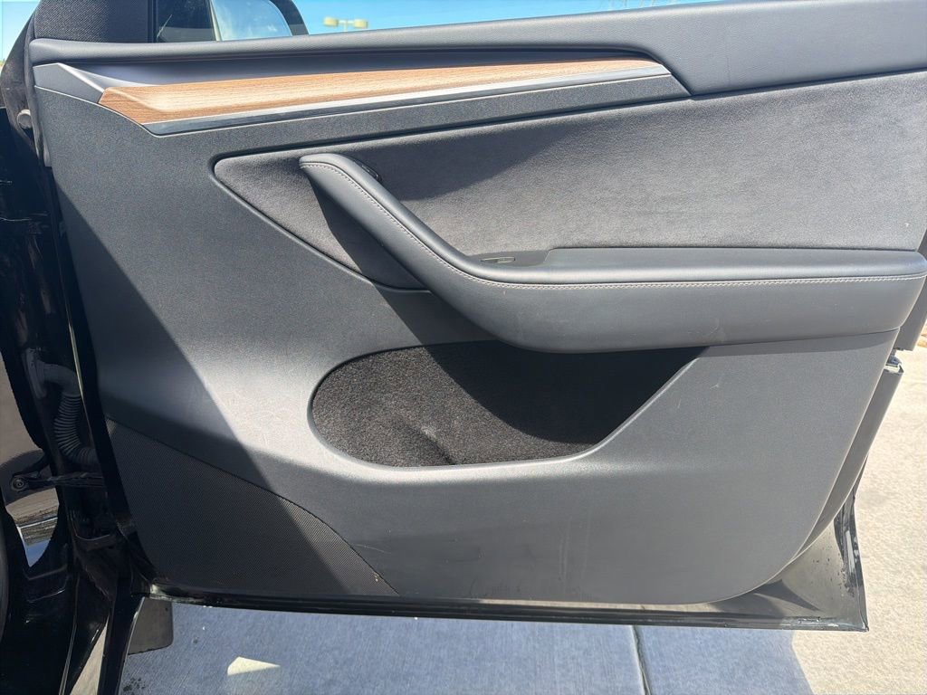 Used 2023 Tesla Model Y Long Range image 26