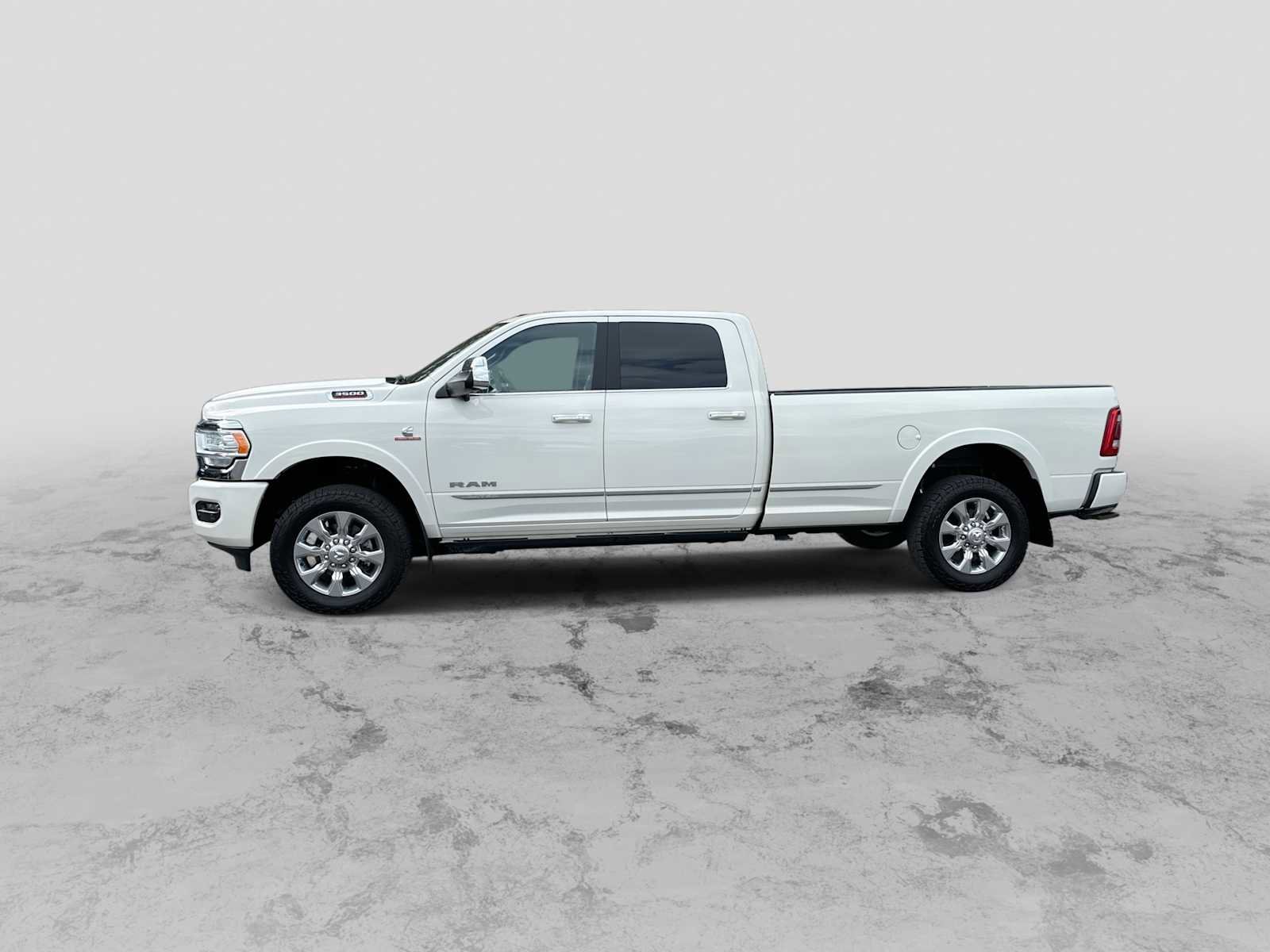 Used 2022 RAM 3500 Limited AWD/4WD image 5